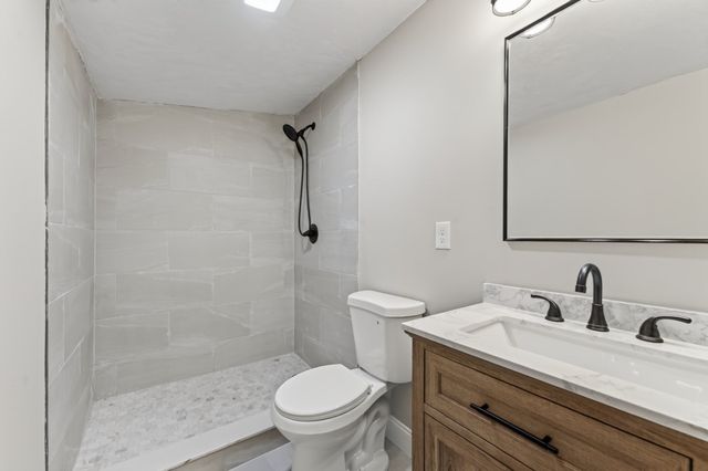 18 Elbridge Rd, Auburn, MA 01501