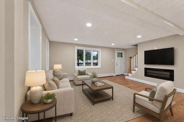 18 Elbridge Rd, Auburn, MA 01501