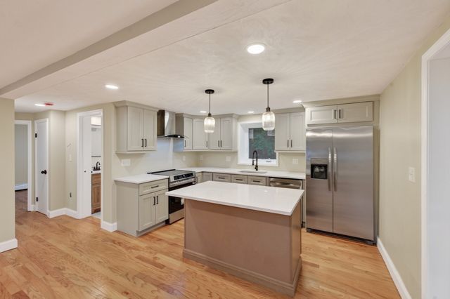 18 Elbridge Rd, Auburn, MA 01501