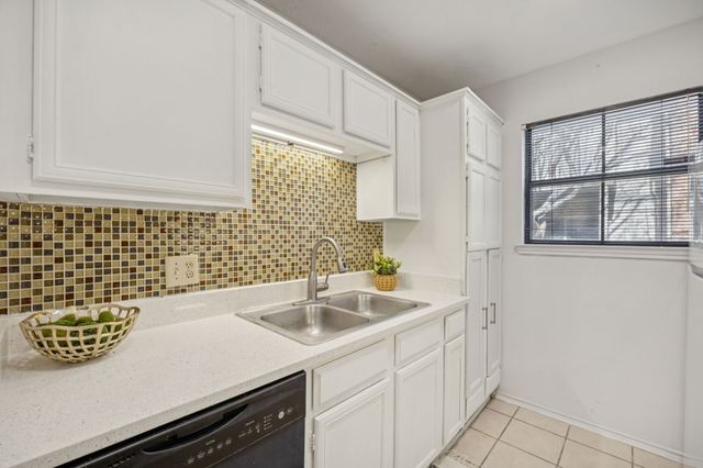 9600 Royal Lane 201, Dallas, TX 75243