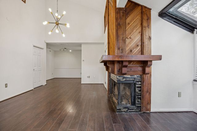 9600 Royal Lane 201, Dallas, TX 75243