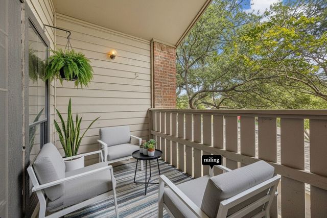 9600 Royal Lane 201, Dallas, TX 75243