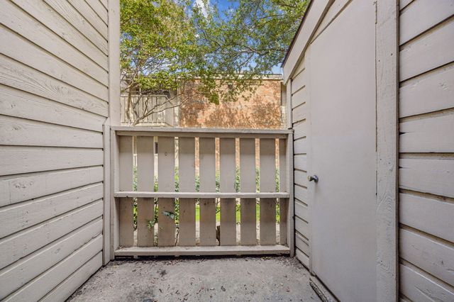 9600 Royal Lane 201, Dallas, TX 75243