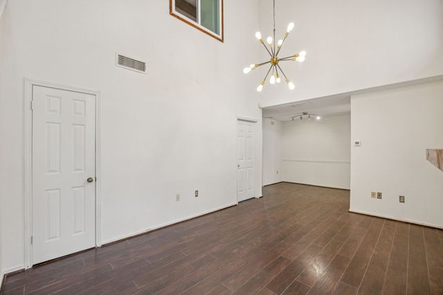 9600 Royal Lane 201, Dallas, TX 75243