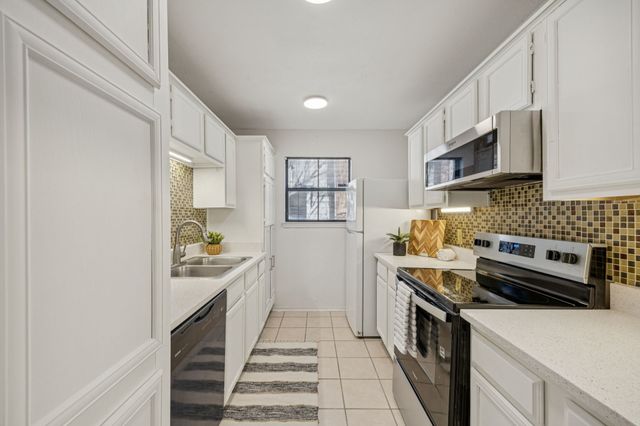 9600 Royal Lane 201, Dallas, TX 75243