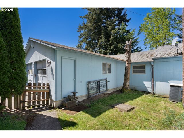 8921 Sw 7TH Ave, Portland, OR 97219