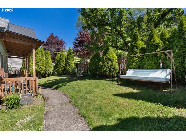 8921 Sw 7TH Ave, Portland, OR 97219