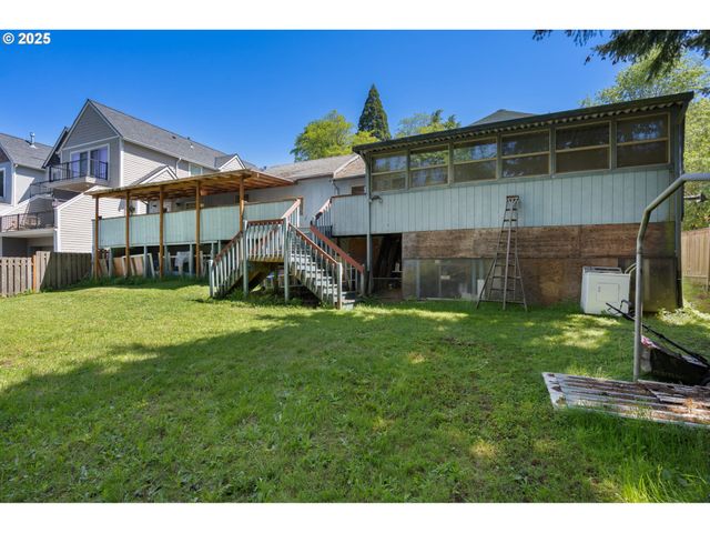 8921 Sw 7TH Ave, Portland, OR 97219