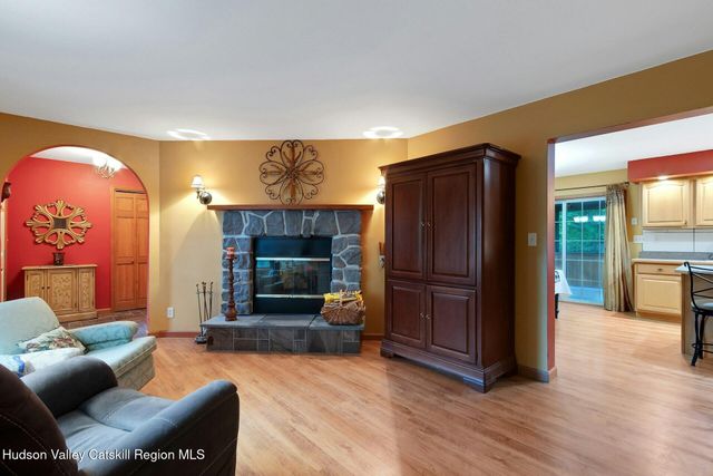 188 Hoyt Street, Port Ewen, NY 12466