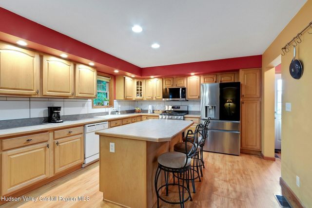 188 Hoyt Street, Port Ewen, NY 12466