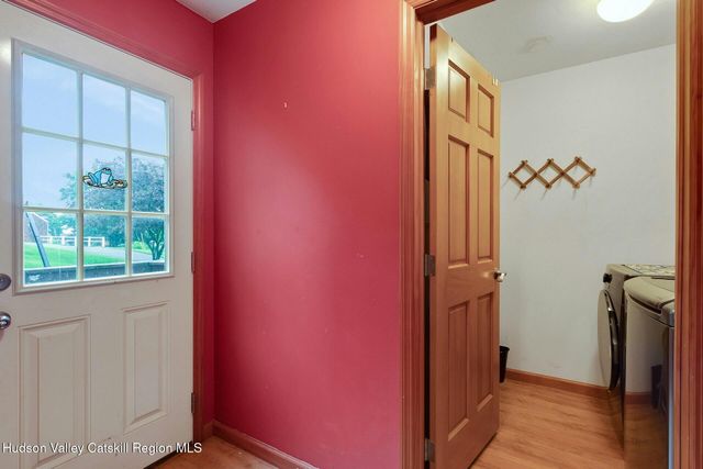 188 Hoyt Street, Port Ewen, NY 12466
