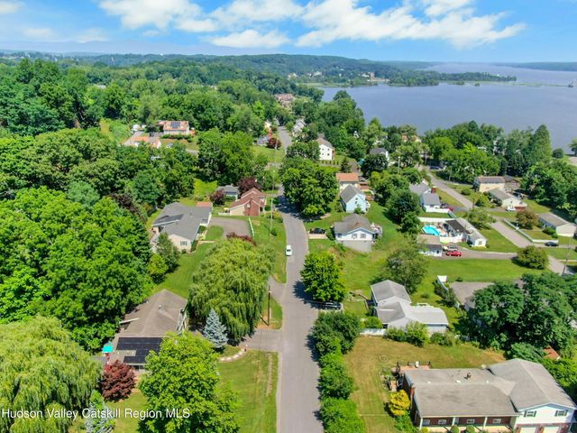 188 Hoyt Street, Port Ewen, NY 12466