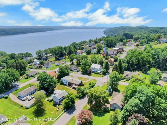 188 Hoyt Street, Port Ewen, NY 12466