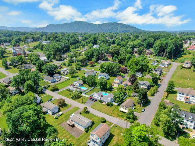 188 Hoyt Street, Port Ewen, NY 12466