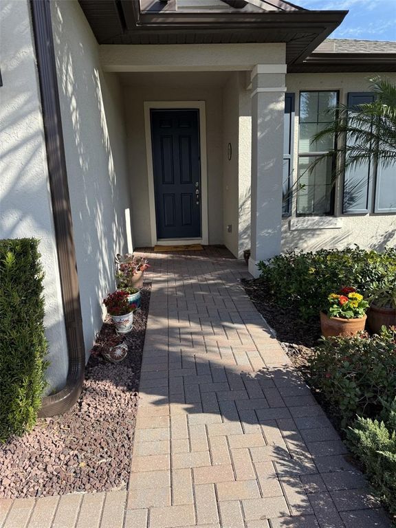 Image 5 of property listing at 2536 MARTON OAK BOULEVARD, North Port, FL 34289