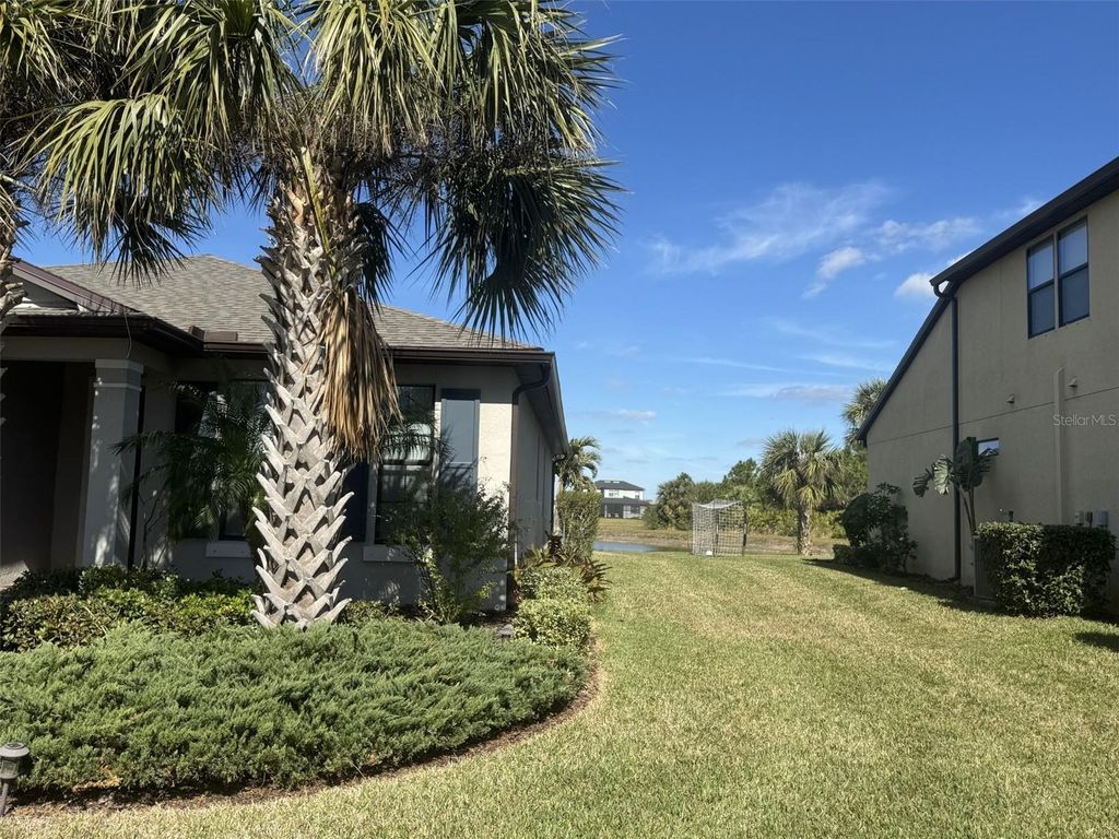 Image 54 of property listing at 2536 MARTON OAK BOULEVARD, North Port, FL 34289