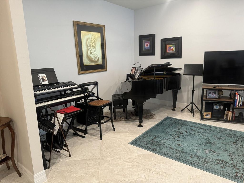 Image 9 of property listing at 2536 MARTON OAK BOULEVARD, North Port, FL 34289