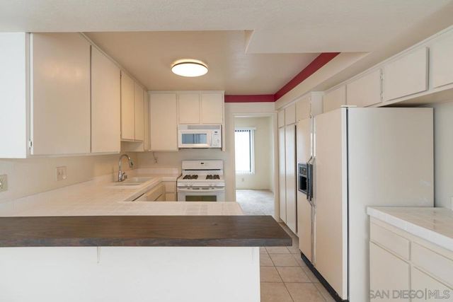 10247 Caminito Covewood, San Diego, CA 92131