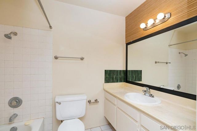 10247 Caminito Covewood, San Diego, CA 92131