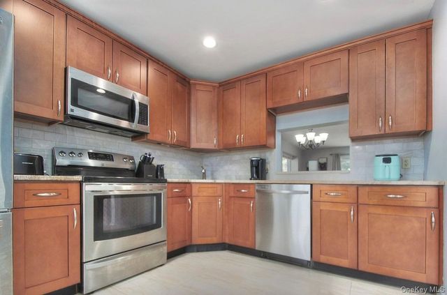 57 Yorkshire Terrace, Washingtonville, NY 10992