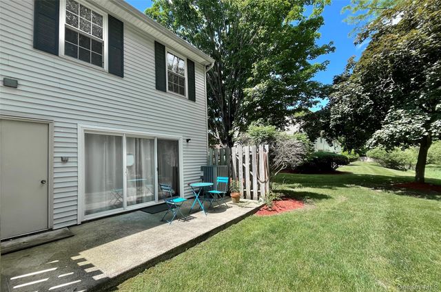 57 Yorkshire Terrace, Washingtonville, NY 10992