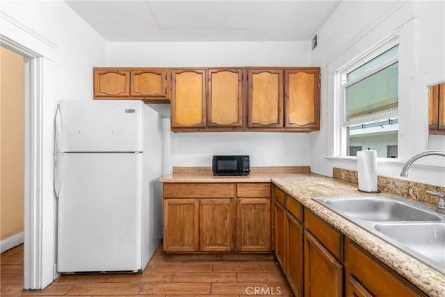 1102 W 18th, Los Angeles, CA 90015