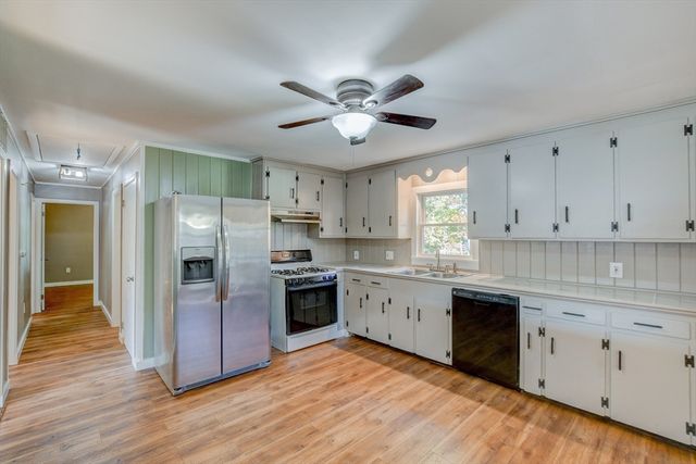 24 Causeway Terrace, Leominster, MA 01453