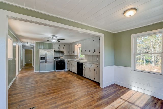 24 Causeway Terrace, Leominster, MA 01453