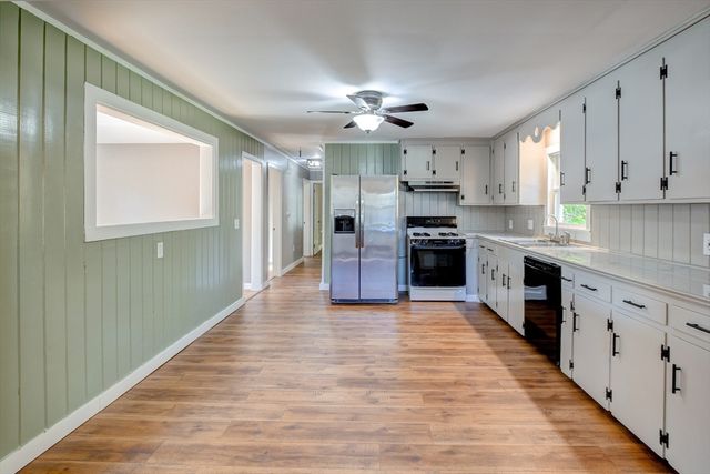 24 Causeway Terrace, Leominster, MA 01453