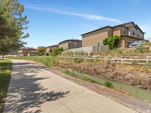 563 W GOLDENROD WAY, Saratoga Springs, UT 84045