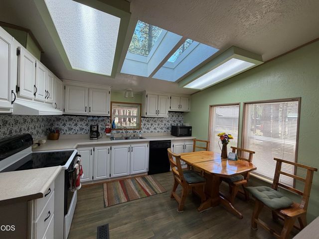 16160 Mountain Sheep Lane, Bend, OR 97707