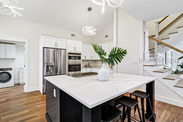 72 Lawton Rd, Hilton Head Island, SC 29928