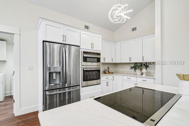 72 Lawton Rd, Hilton Head Island, SC 29928