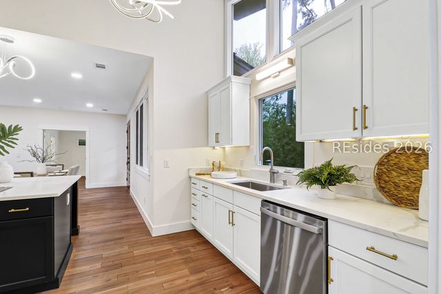 72 Lawton Rd, Hilton Head Island, SC 29928