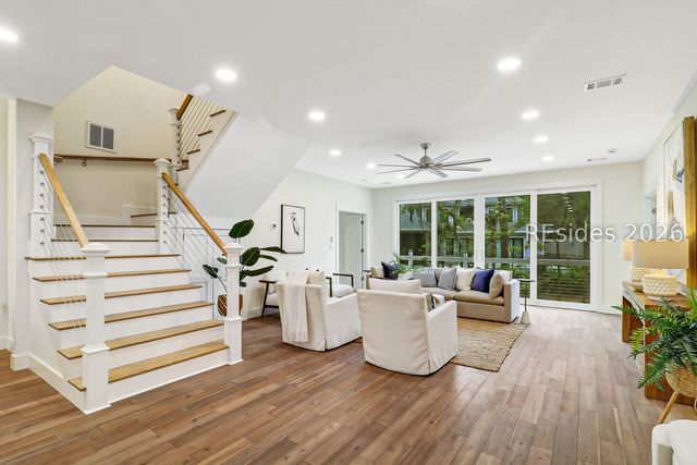 72 Lawton Rd, Hilton Head Island, SC 29928