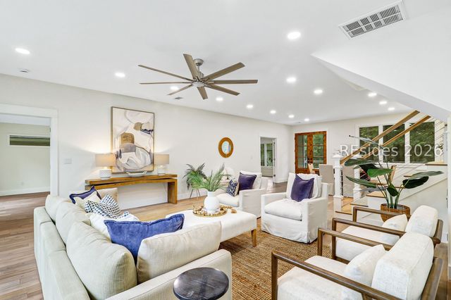 72 Lawton Rd, Hilton Head Island, SC 29928