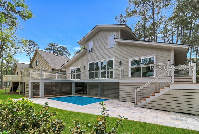 72 Lawton Rd, Hilton Head Island, SC 29928