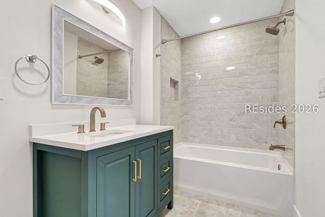 72 Lawton Rd, Hilton Head Island, SC 29928