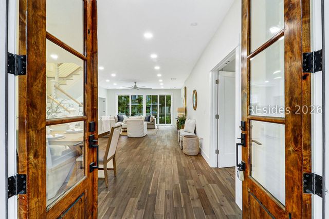 72 Lawton Rd, Hilton Head Island, SC 29928