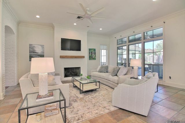 413 Longmeadow Dr, Baton Rouge, LA 70810