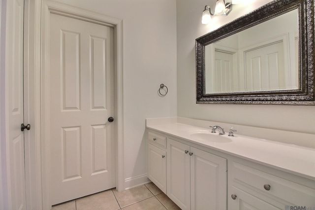 413 Longmeadow Dr, Baton Rouge, LA 70810