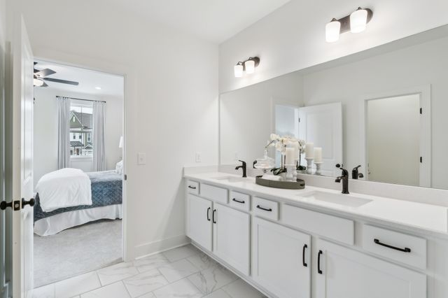 134 Valentine Aly, Nashville, TN 37218