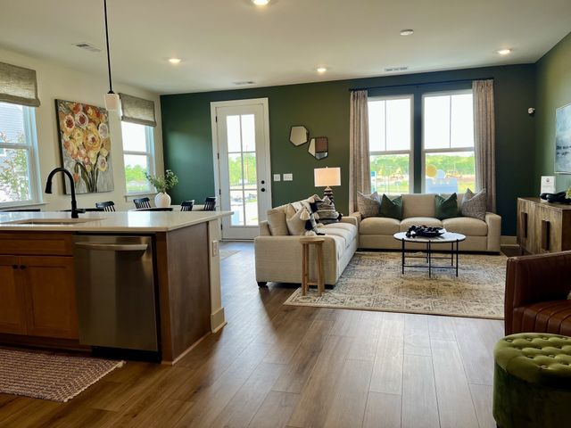 134 Valentine Aly, Nashville, TN 37218