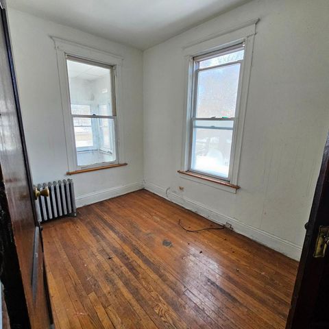 6936 S Dorchester Avenue, Chicago, IL 60637