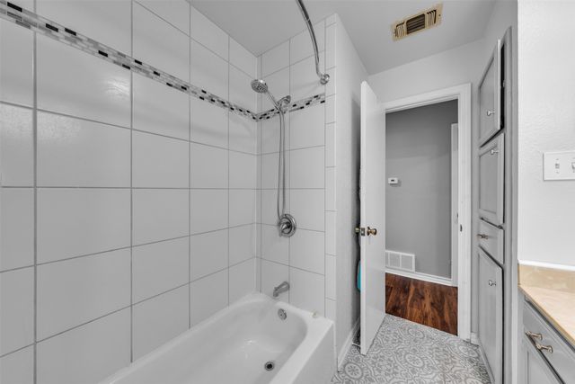 4110 Arrowhead Lane, Granbury, TX 76049