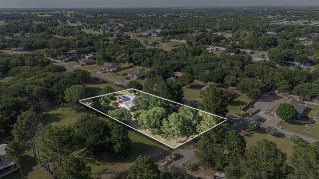 4110 Arrowhead Lane, Granbury, TX 76049