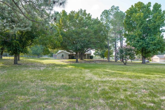 4110 Arrowhead Lane, Granbury, TX 76049