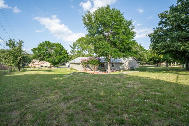 4110 Arrowhead Lane, Granbury, TX 76049