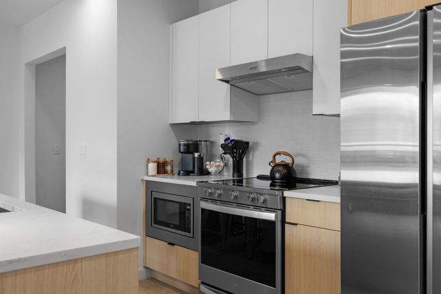 635 7th Ave S Apt 417, Nashville, TN 37203