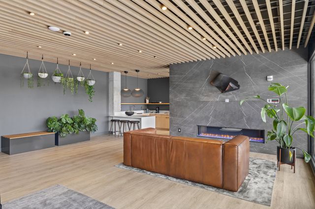 635 7th Ave S Apt 417, Nashville, TN 37203